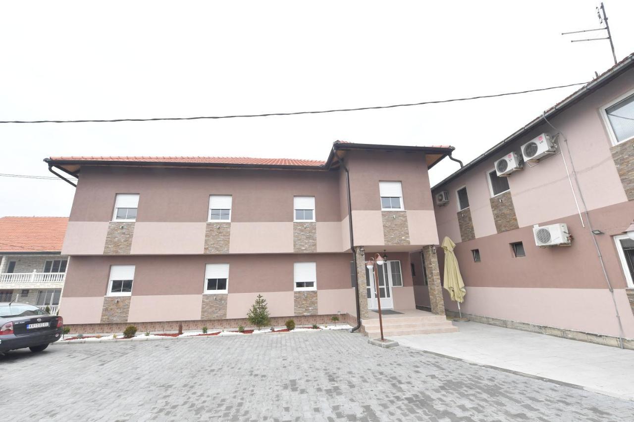 Olimp Motel Kraljevo Bagian luar foto